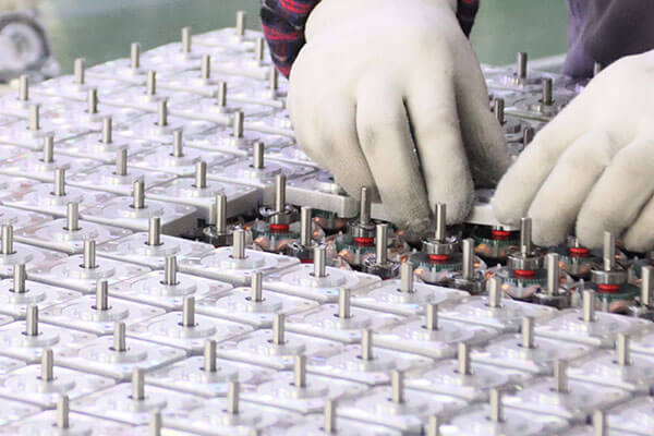 What Is The Difference Between 0.9° And 1.8° Stepper Motors?