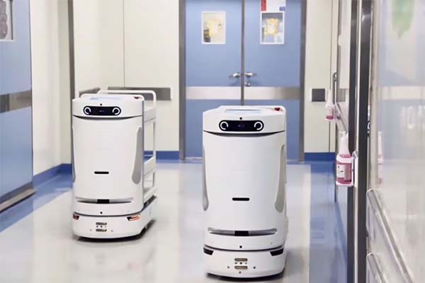 Medical Delivery Robots and AGVs.jpg